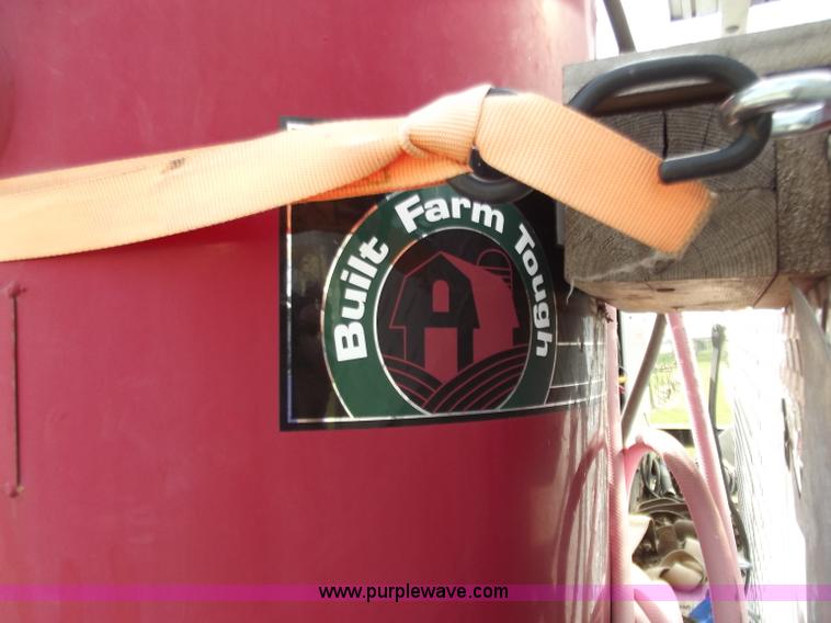 image for item D3694 1990 Ford F700 service truck