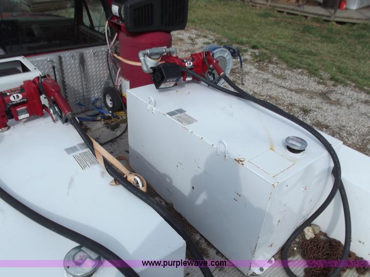 image for item D3694 1990 Ford F700 service truck