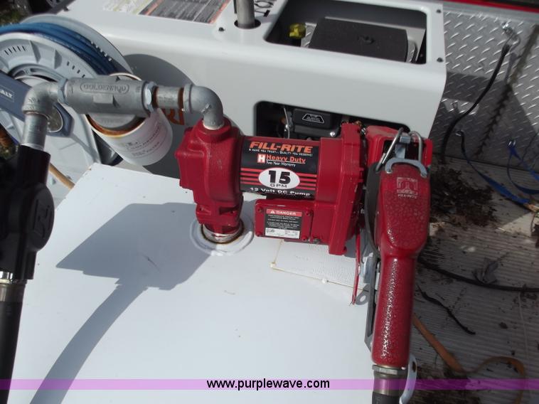 image for item D3694 1990 Ford F700 service truck