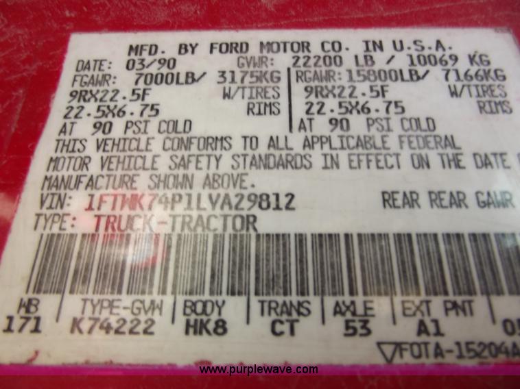 image for item D3694 1990 Ford F700 service truck