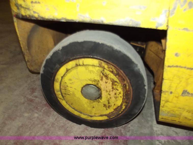 image for item D3733 Hyster S50XL forklift