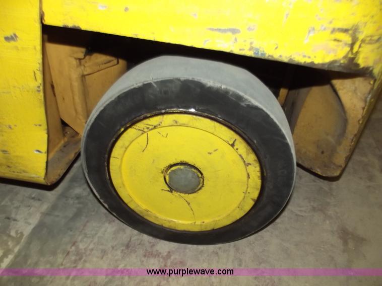 image for item D3733 Hyster S50XL forklift