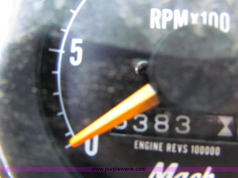 image for item D9126 1989 Mack RD688S water tanker semi truck