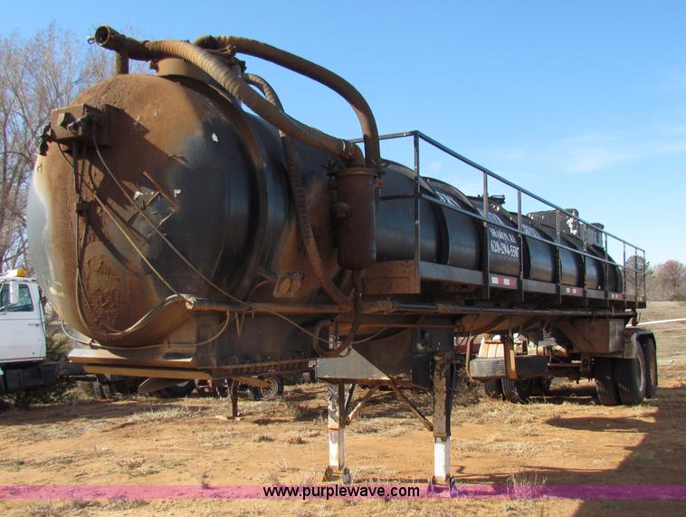 image for item D9129 1991 Eagle 120 barrel tanker trailer