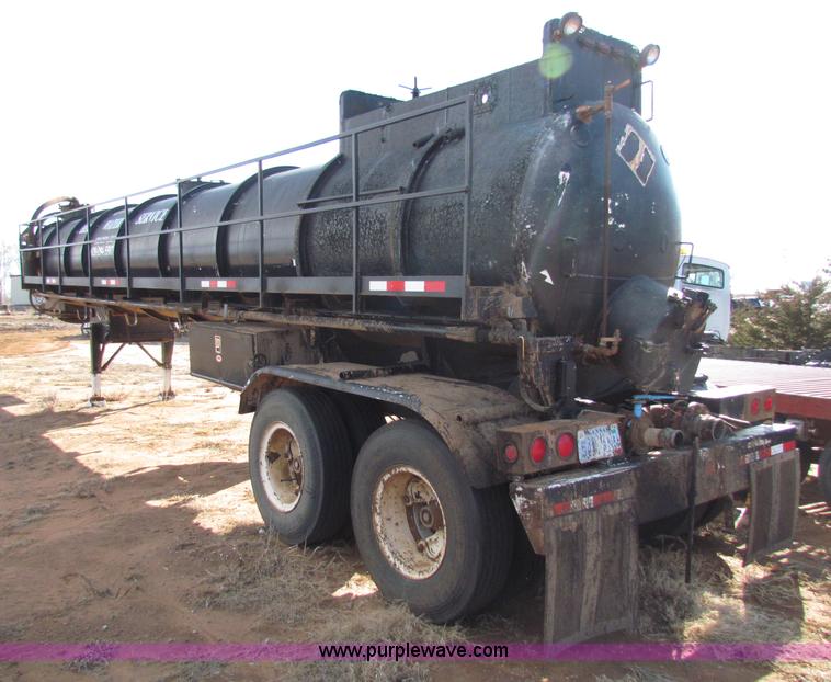 image for item D9129 1991 Eagle 120 barrel tanker trailer