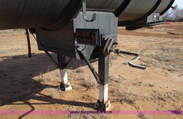 image for item D9129 1991 Eagle 120 barrel tanker trailer