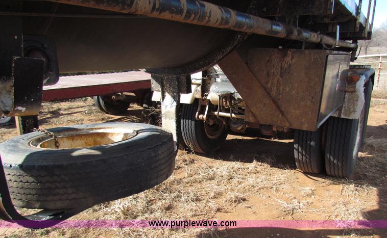 image for item D9129 1991 Eagle 120 barrel tanker trailer