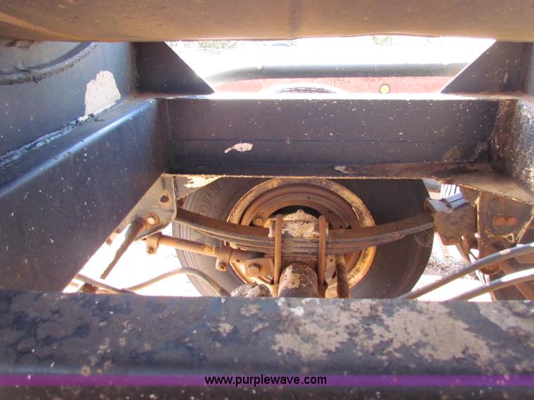 image for item D9129 1991 Eagle 120 barrel tanker trailer