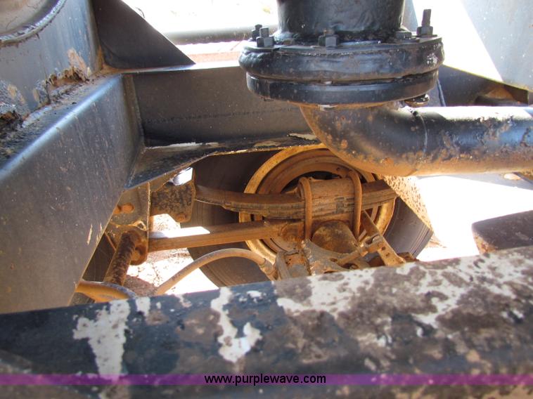 image for item D9129 1991 Eagle 120 barrel tanker trailer