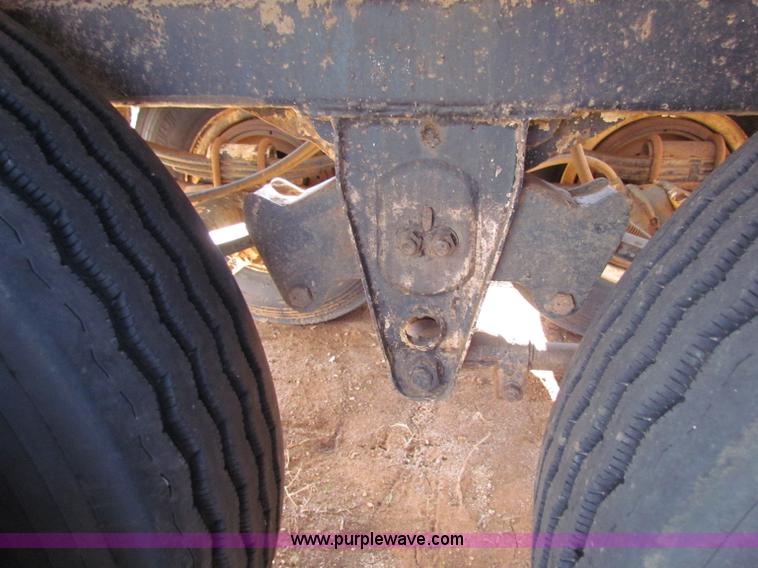 image for item D9129 1991 Eagle 120 barrel tanker trailer