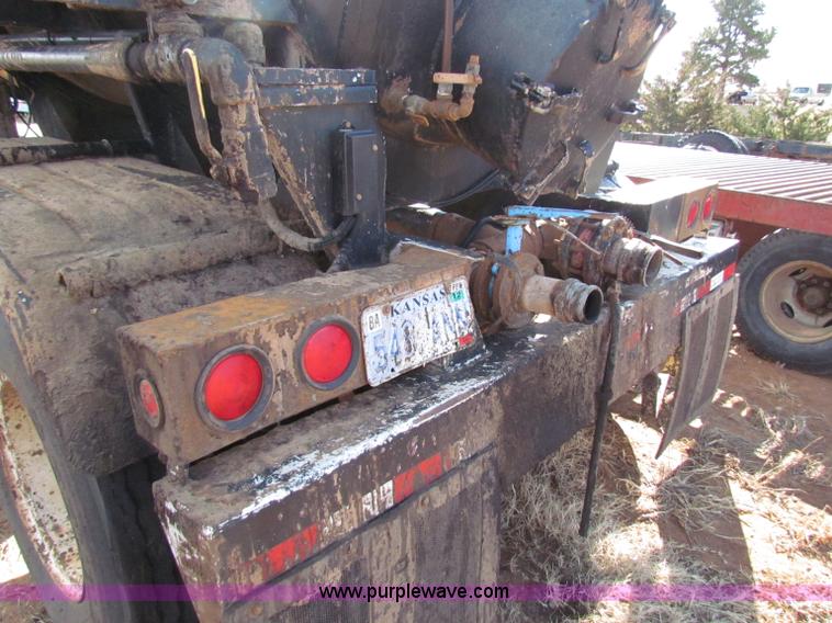 image for item D9129 1991 Eagle 120 barrel tanker trailer