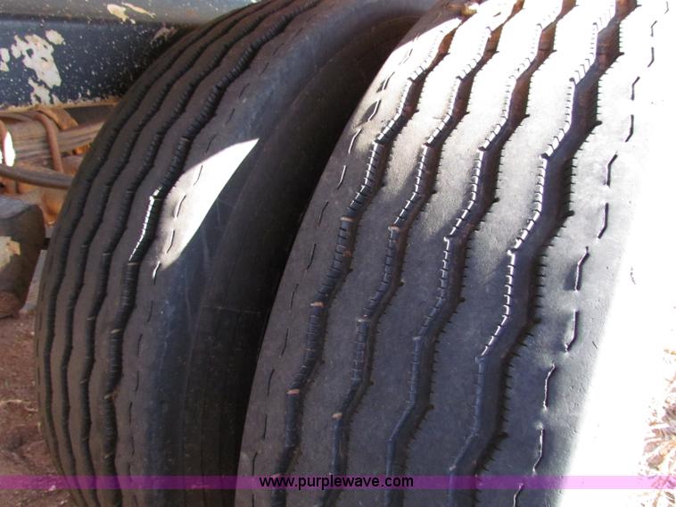 image for item D9129 1991 Eagle 120 barrel tanker trailer