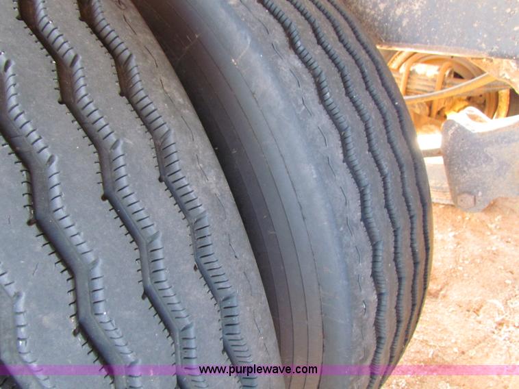 image for item D9129 1991 Eagle 120 barrel tanker trailer