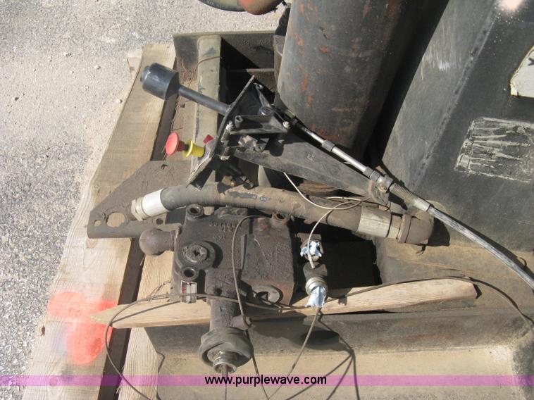 image for item G9760 Heil 63 Frame dump body hoist