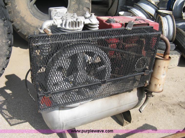 image for item G9762 Gas powered air compressor