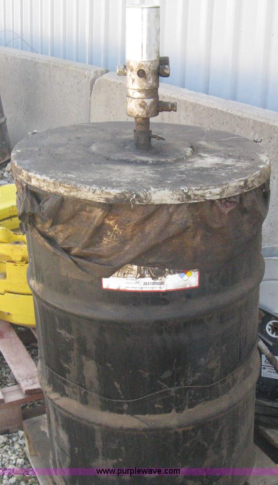 image for item G9773 Grease pump with hose and reel