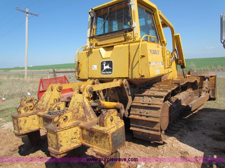 image for item N9016 1995 John Deere 850B LT dozer