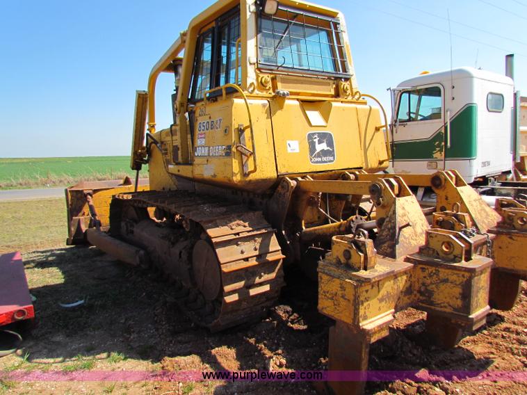 image for item N9016 1995 John Deere 850B LT dozer