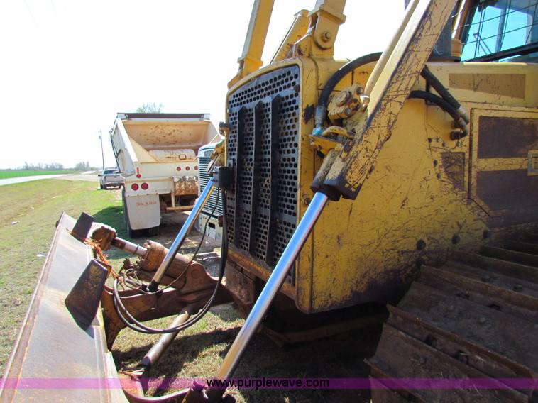 image for item N9016 1995 John Deere 850B LT dozer