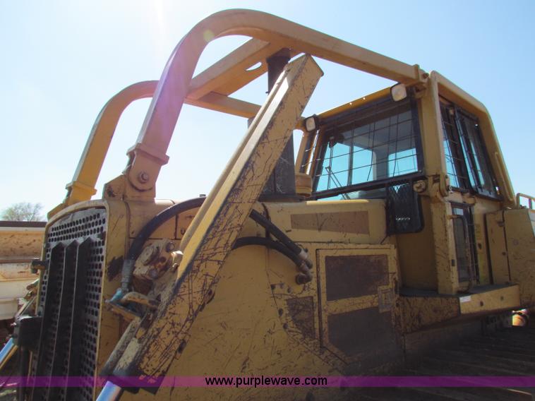 image for item N9016 1995 John Deere 850B LT dozer