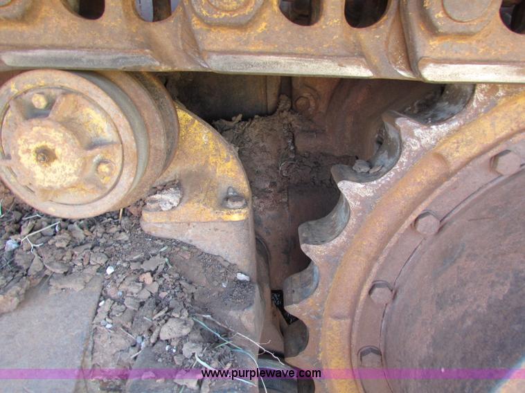 image for item N9016 1995 John Deere 850B LT dozer