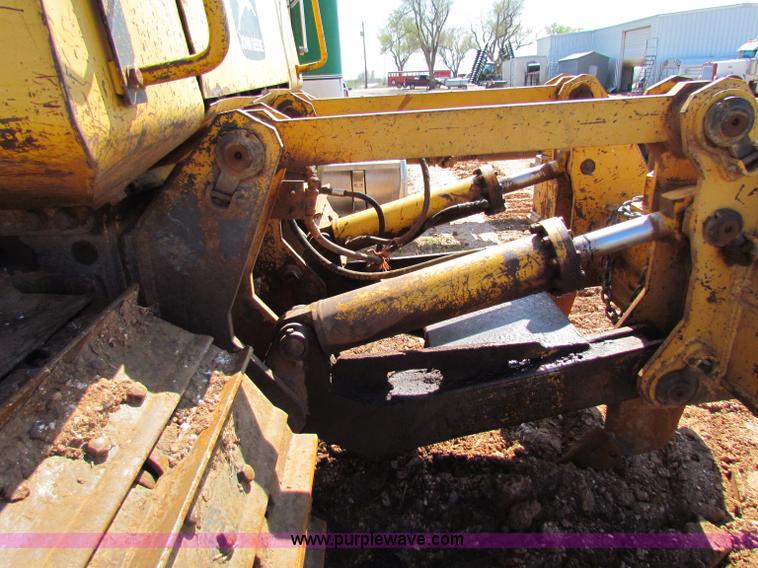 image for item N9016 1995 John Deere 850B LT dozer