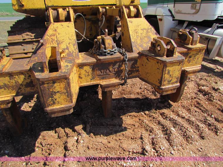 image for item N9016 1995 John Deere 850B LT dozer
