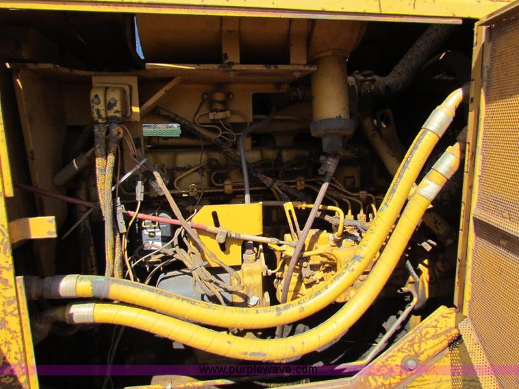 image for item N9016 1995 John Deere 850B LT dozer