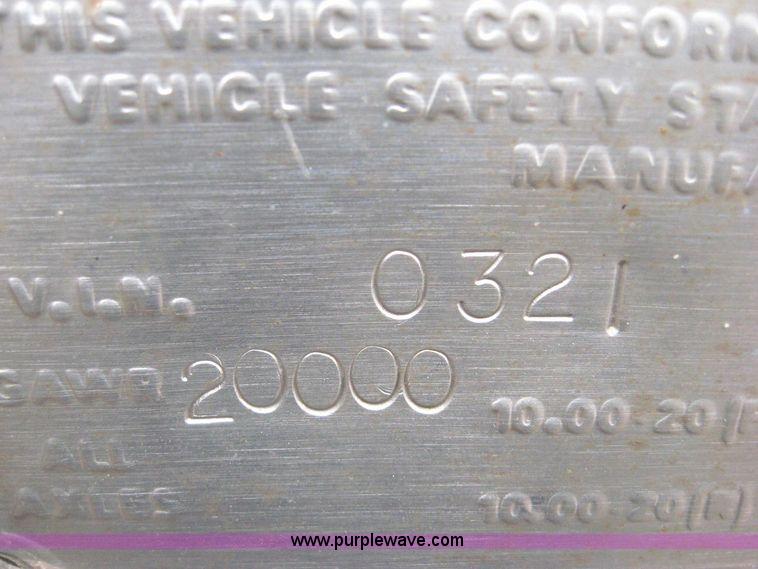 image for item 3779 1980 Guthrie 42' grain trailer