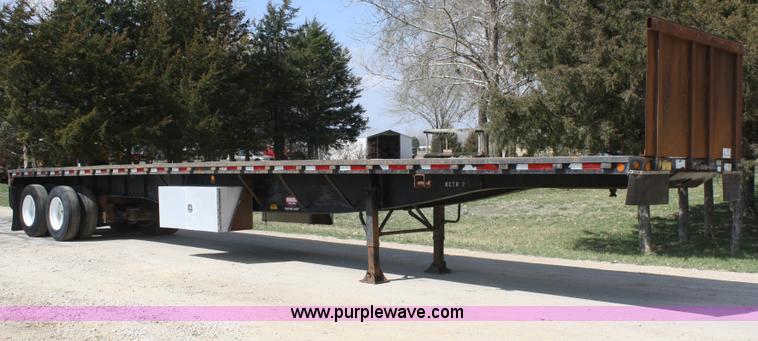 image for item A6797 2000 Lufkin FLIIST flatbed trailer