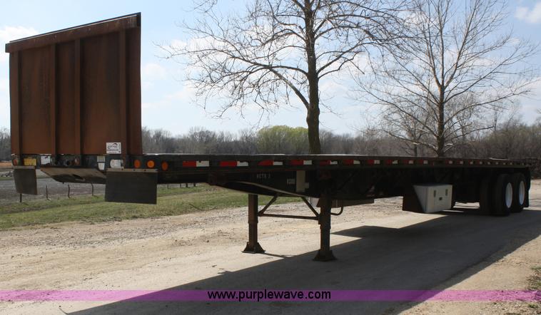 image for item A6797 2000 Lufkin FLIIST flatbed trailer