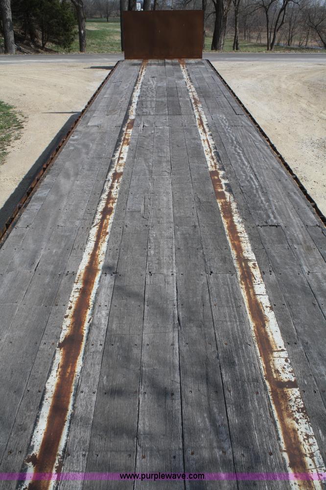 image for item A6797 2000 Lufkin FLIIST flatbed trailer