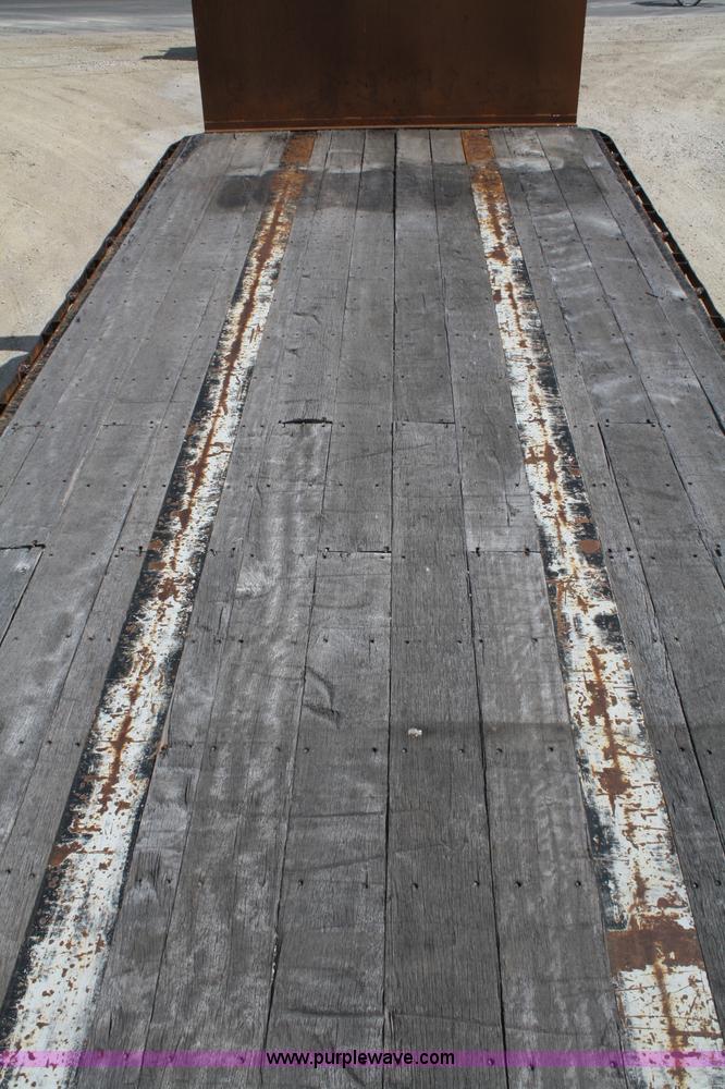 image for item A6797 2000 Lufkin FLIIST flatbed trailer