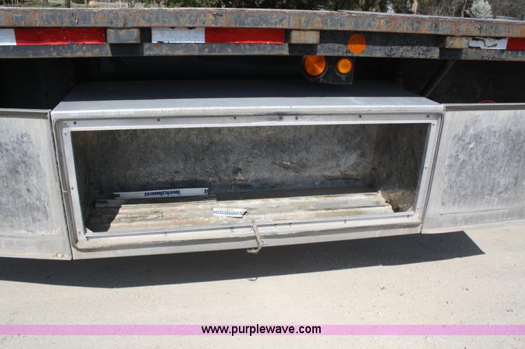 image for item A6797 2000 Lufkin FLIIST flatbed trailer