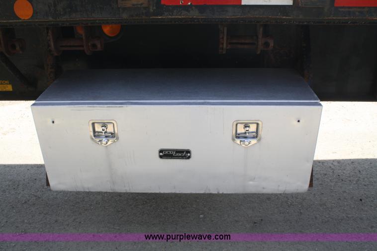 image for item A6797 2000 Lufkin FLIIST flatbed trailer