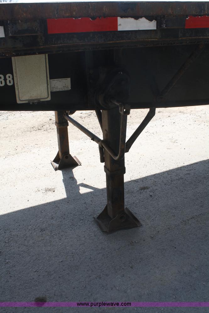 image for item A6797 2000 Lufkin FLIIST flatbed trailer