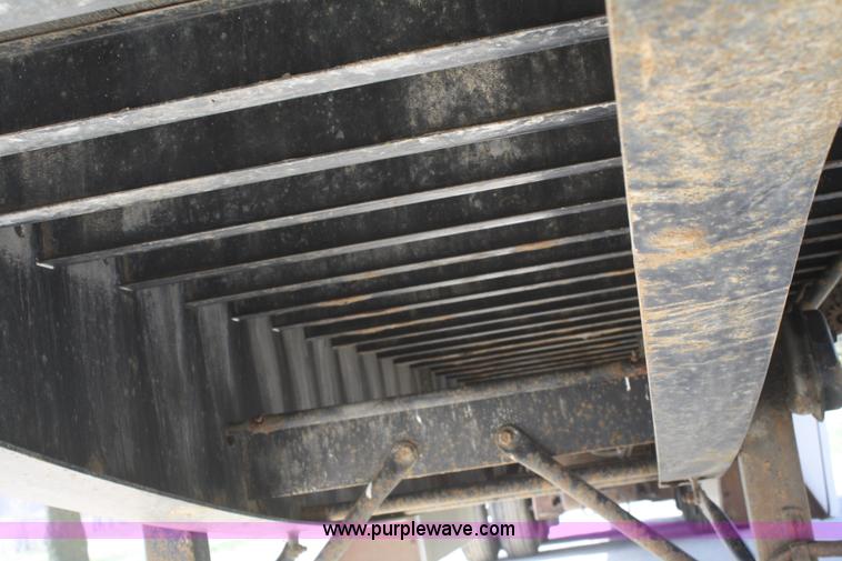 image for item A6797 2000 Lufkin FLIIST flatbed trailer