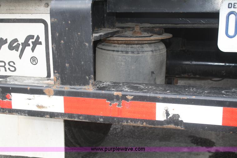 image for item A6831 2006 Transcraft aluminum drop deck trailer