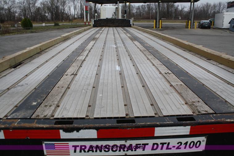 image for item A6831 2006 Transcraft aluminum drop deck trailer