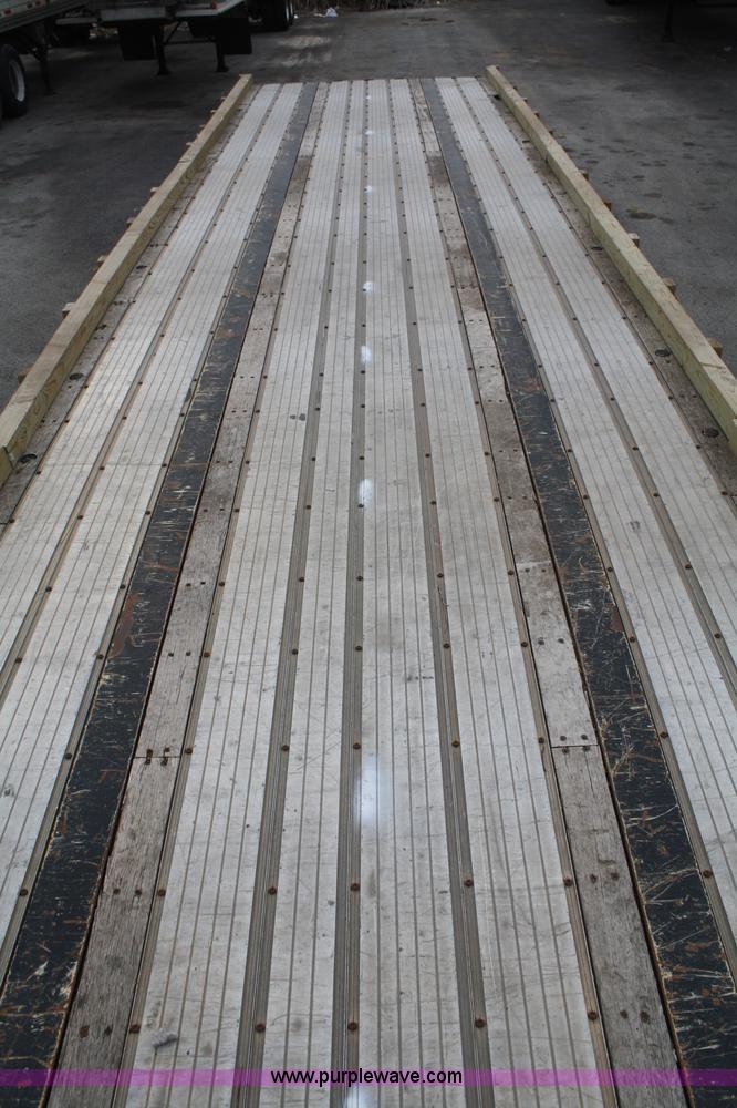 image for item A6831 2006 Transcraft aluminum drop deck trailer