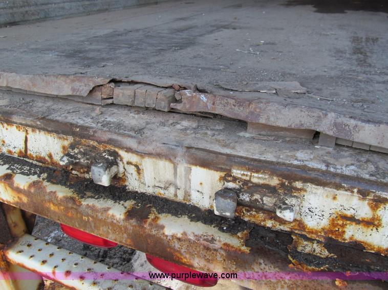 image for item A8078 1996 Great Dane 48' tandem axle van trailer