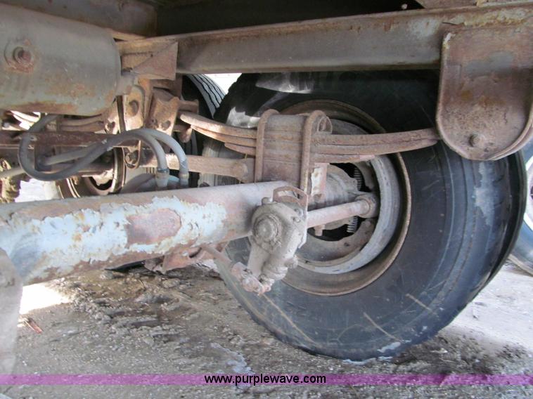 image for item A8078 1996 Great Dane 48' tandem axle van trailer