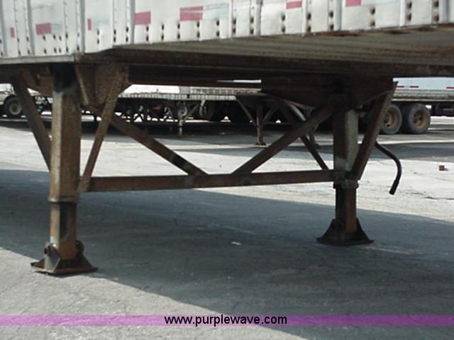 image for item B1080 1988 Wabash 48' storage semi trailer