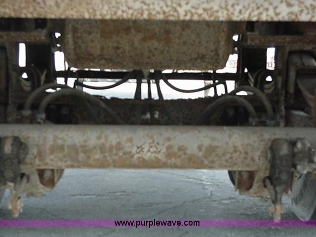 image for item B1080 1988 Wabash 48' storage semi trailer