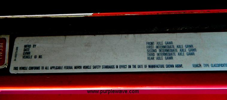 image for item B3608 1988 Freightliner FLC-64T semi truck