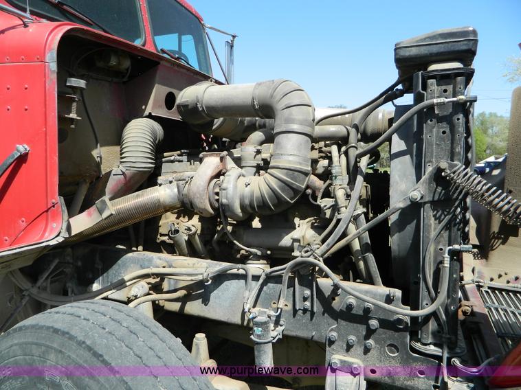 image for item B3608 1988 Freightliner FLC-64T semi truck