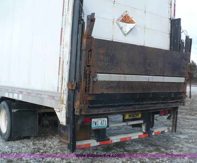 image for item B6312 1996 Trailmobile 53' dry van with Maxon lift