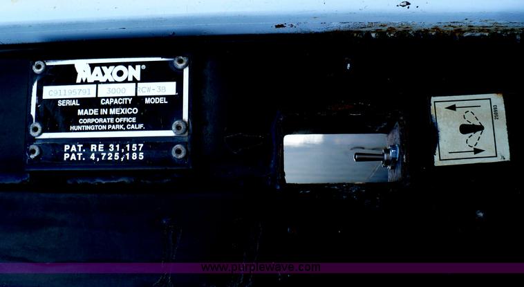 image for item B6312 1996 Trailmobile 53' dry van with Maxon lift