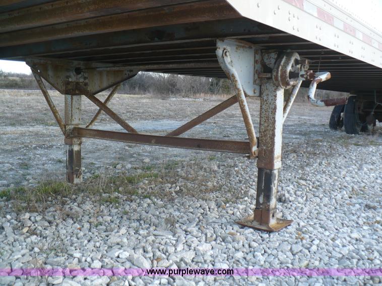 image for item B6312 1996 Trailmobile 53' dry van with Maxon lift