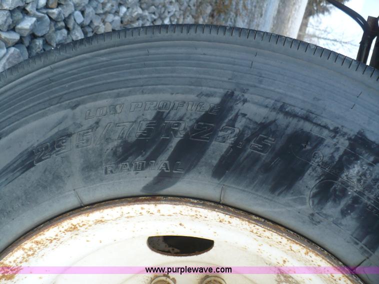 image for item B6312 1996 Trailmobile 53' dry van with Maxon lift